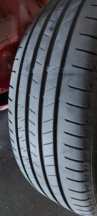 Neumático 225/50 R18 104W