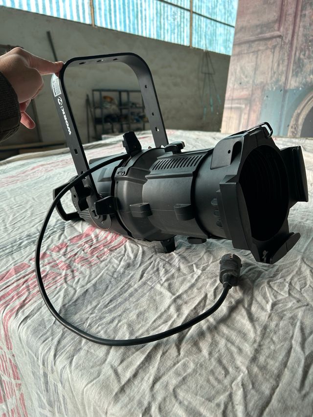 Foco Escenario WORK Multi-Profile Spot