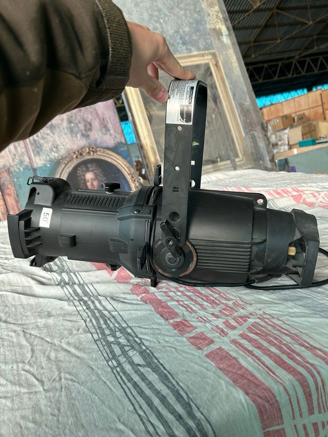 Foco Escenario WORK Multi-Profile Spot