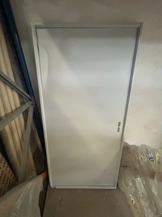 3 Puertas Cortafuegos con pequeños golpes