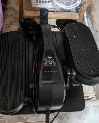 Pedaliera ellittica elettrica