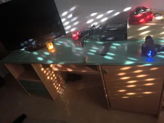 Scrivania con cassetti e porta Bizum o in mano