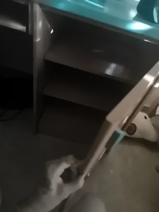 Scrivania con cassetti e porta Bizum o in mano