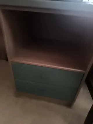 Scrivania con cassetti e porta Bizum o in mano