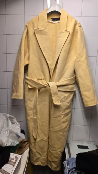 Abrigo Sfera Amarillo Talla M