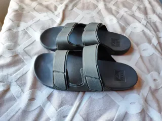 Chanclas Reef Talla 44 Negras/Gris
