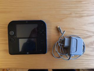 Nintendo 2DS Azul + Cargador