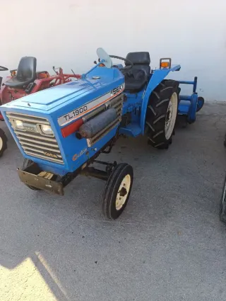 Mini tractor japonés Iseki Piccoro TC13