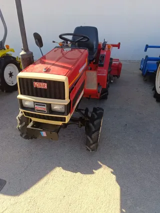 Mini tractor japonés Iseki Piccoro TC13