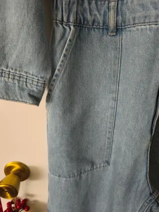 Mono vaquero Pull&Bear bolsillos, cuello camisero