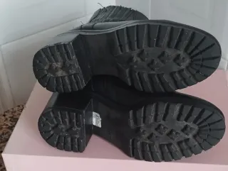 Botines de tacón con cremallera