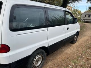 Hyundai H-1 2003