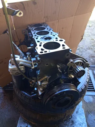 Despiece Volkswagen T4 KOMBI 2.5 TDI 102cv  (acv)