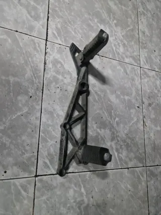 Soporte Estribera Izquierda Kawasaki GPZ