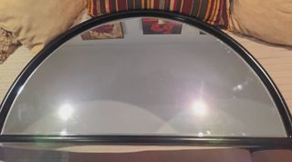 Cómoda con espejo y 2 mesitas