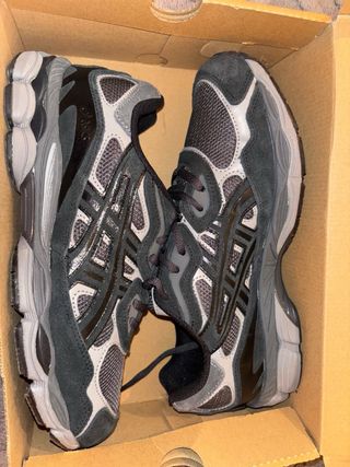 ASICS GEL Zapatillas Negras y Grises