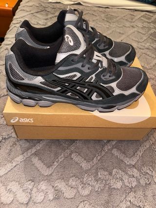 ASICS GEL Zapatillas Negras y Grises