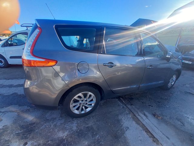 Renault Scenic 1.5D  7 plazas