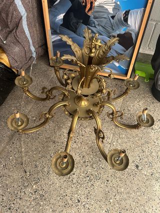 Lámpara de bronce estilo clásico