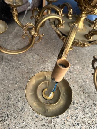 Lámpara de bronce estilo clásico