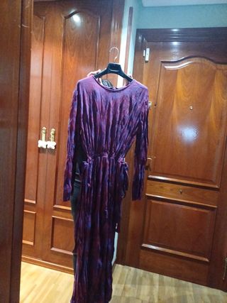 Vestido largo morado estampado