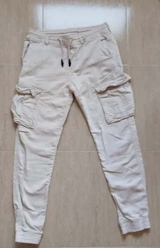 Pantalones cargo juveniles beige