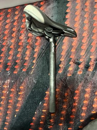 Sillín y tija bicicleta 27.2