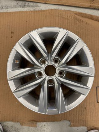 Llanta 2K5601025L 8Z8 COLUNDRA