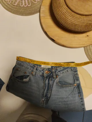 Jeans vita alta svasati