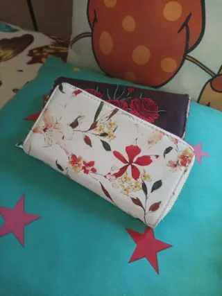 Carteras Mujer Valentina y Bershka(regalo).