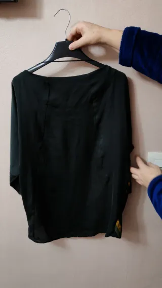 Camiseta Bershka verde multicolor Talla S