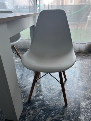 Mesa extensible con 4 sillas