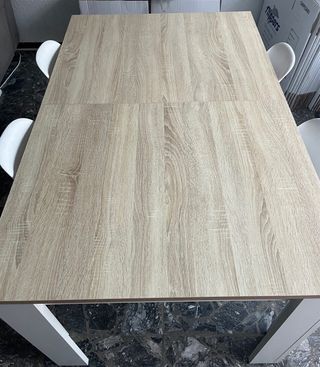 Mesa extensible con 4 sillas