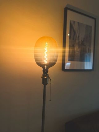 Lámpara de pie estilo industrial