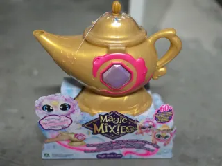 Lámpara Magic Mixies Dorada furby