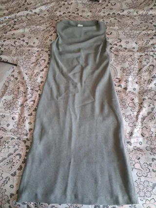 Vestido gris sin mangas