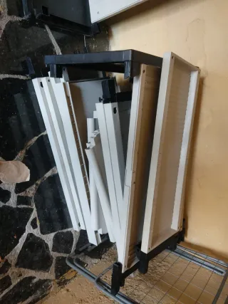 Armario plástico 2 puertas y estantes