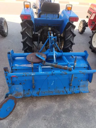 Mini tractor Iseki TL1900 con rotovator
