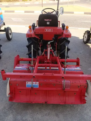 Mini tractor Iseki TL1900 con rotovator