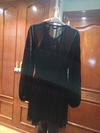 Vestido negro manga larga