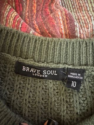 3 maglioni ASOS corti panna, blu, verde