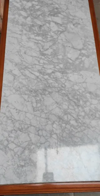 Mesa auxiliar madera y mármol