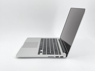 MacBook Pro 13" Intel Core i5 2.6GHz 2 núcleos - SSD 128GB - 8GB RAM