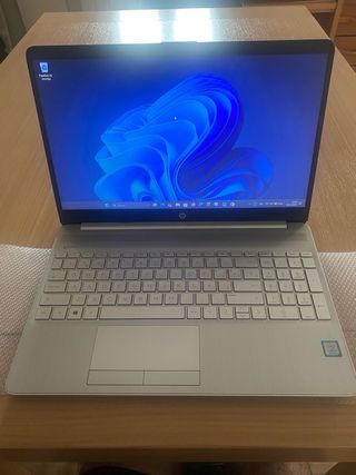 Portátil HP 15-dw0003ns i7 16 Gb RAM 512 GB SSD