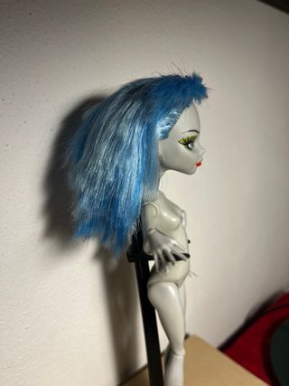 Monster High Ghoulia Yelps Skull Shores