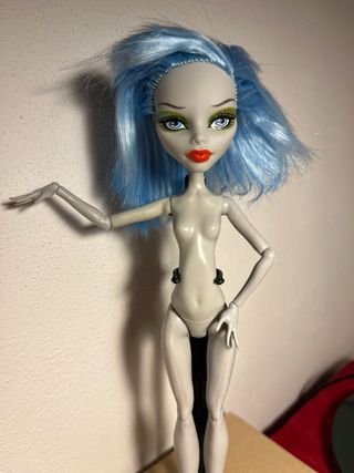 Monster High Ghoulia Yelps Skull Shores