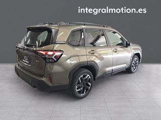 Subaru Forester 2.0i Hybrid Active