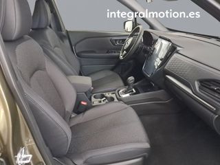 Subaru Forester 2.0i Hybrid Active