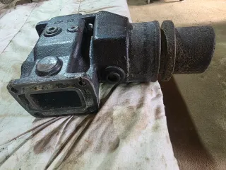 Codo de escape V6/V8