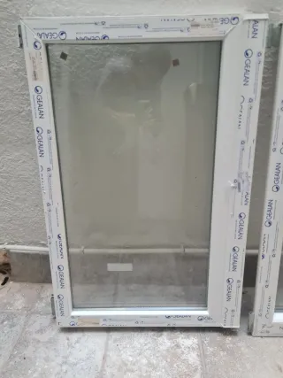 Ventana Gealan oscilobatiente con persiana